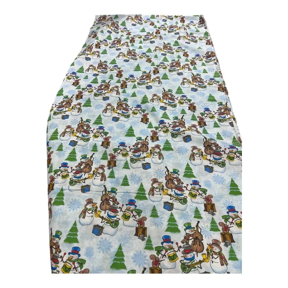 Sewing Quilter‎ Cotton Fabric Christmas Snowman Squirrel Music 4.5 Square Yards